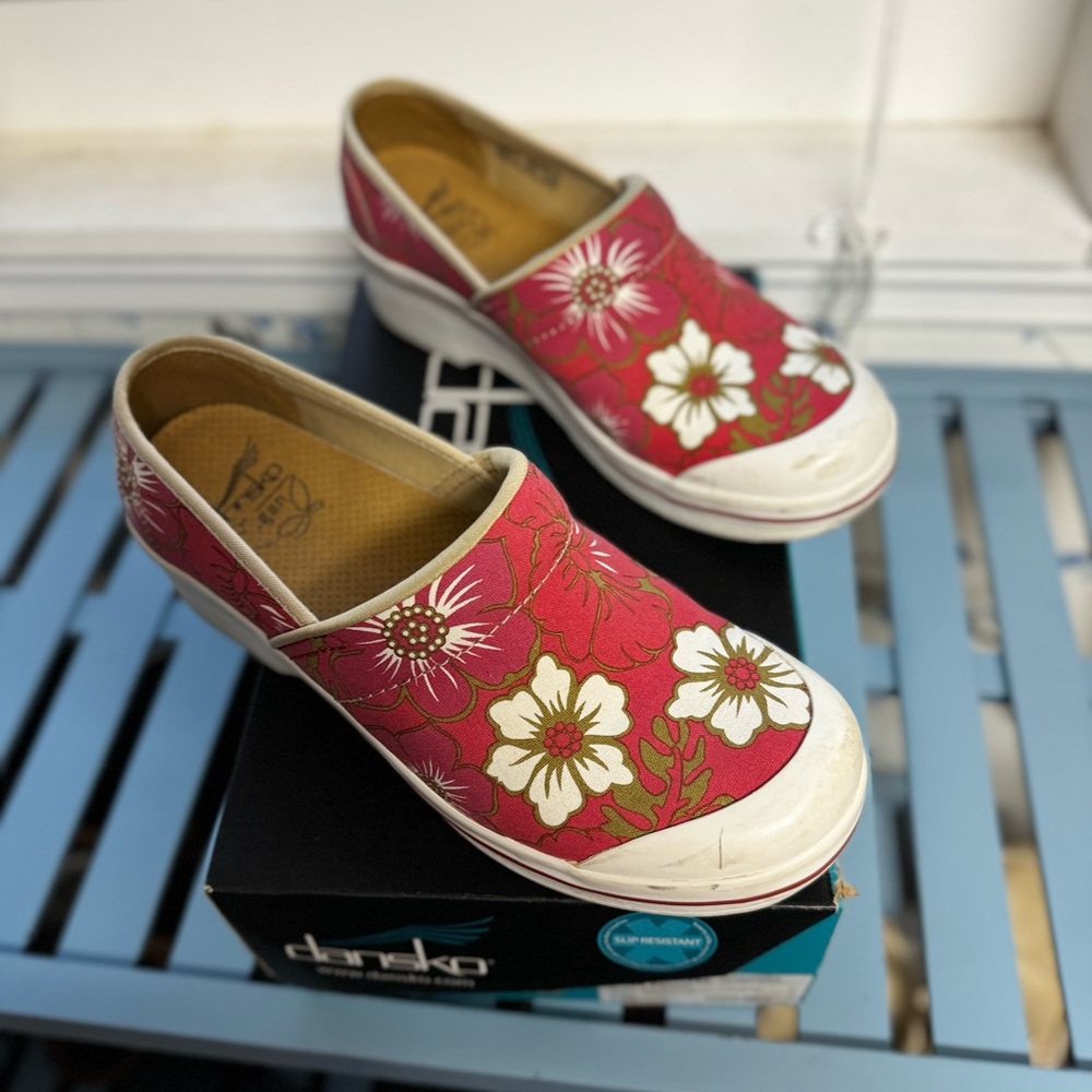 Dansko “Volley Canvas Floral 11” Slip Resistant shoes.